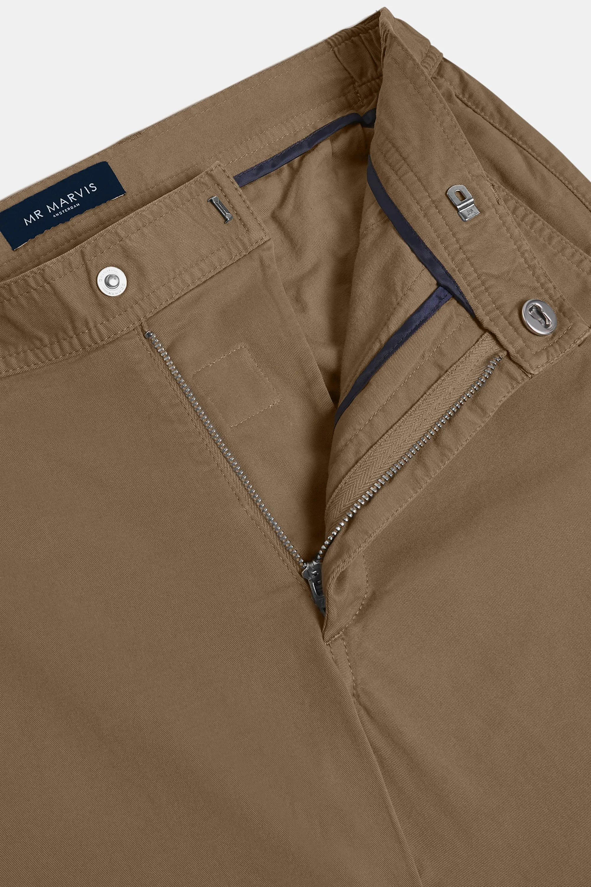 Jones * Chinos