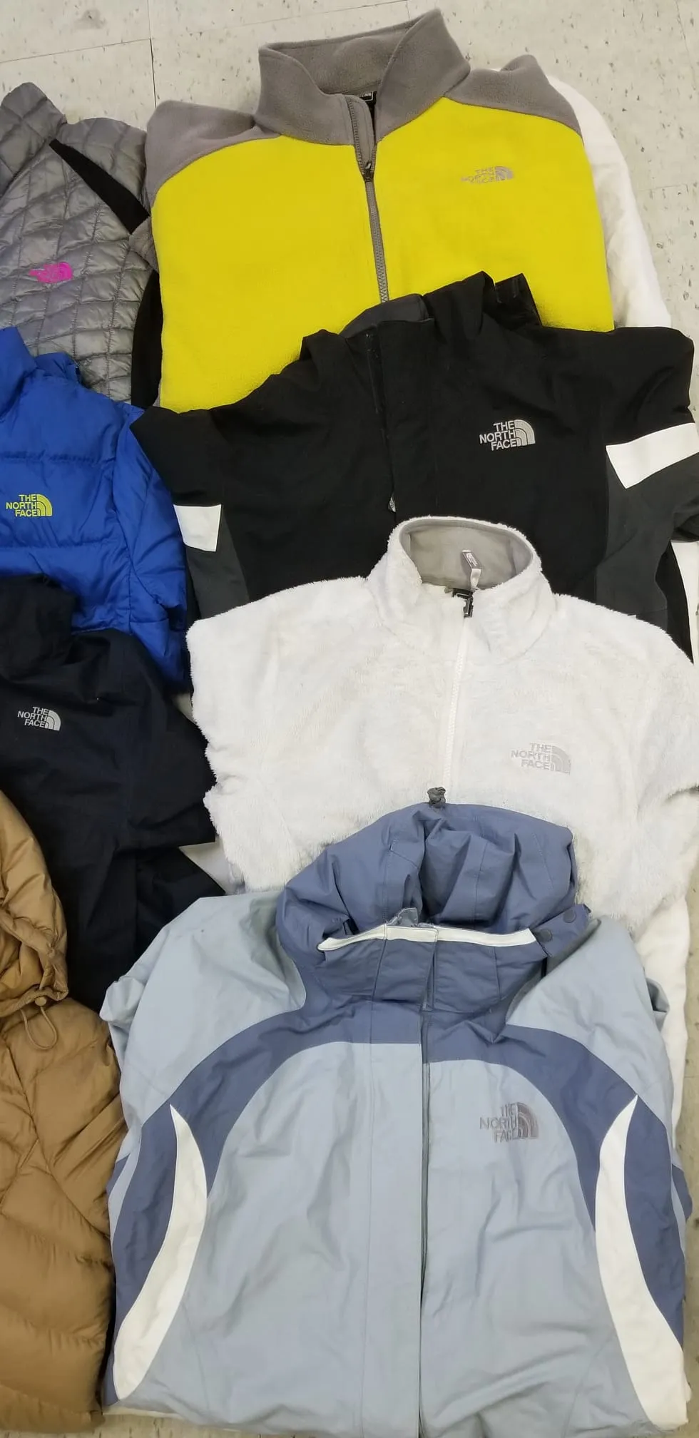 North face jackets (12 pieces)