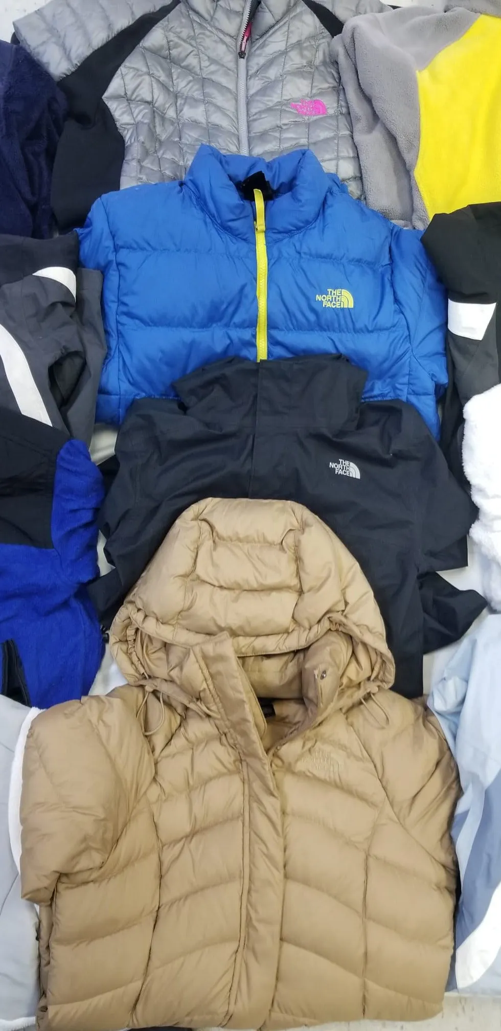 North face jackets (12 pieces)