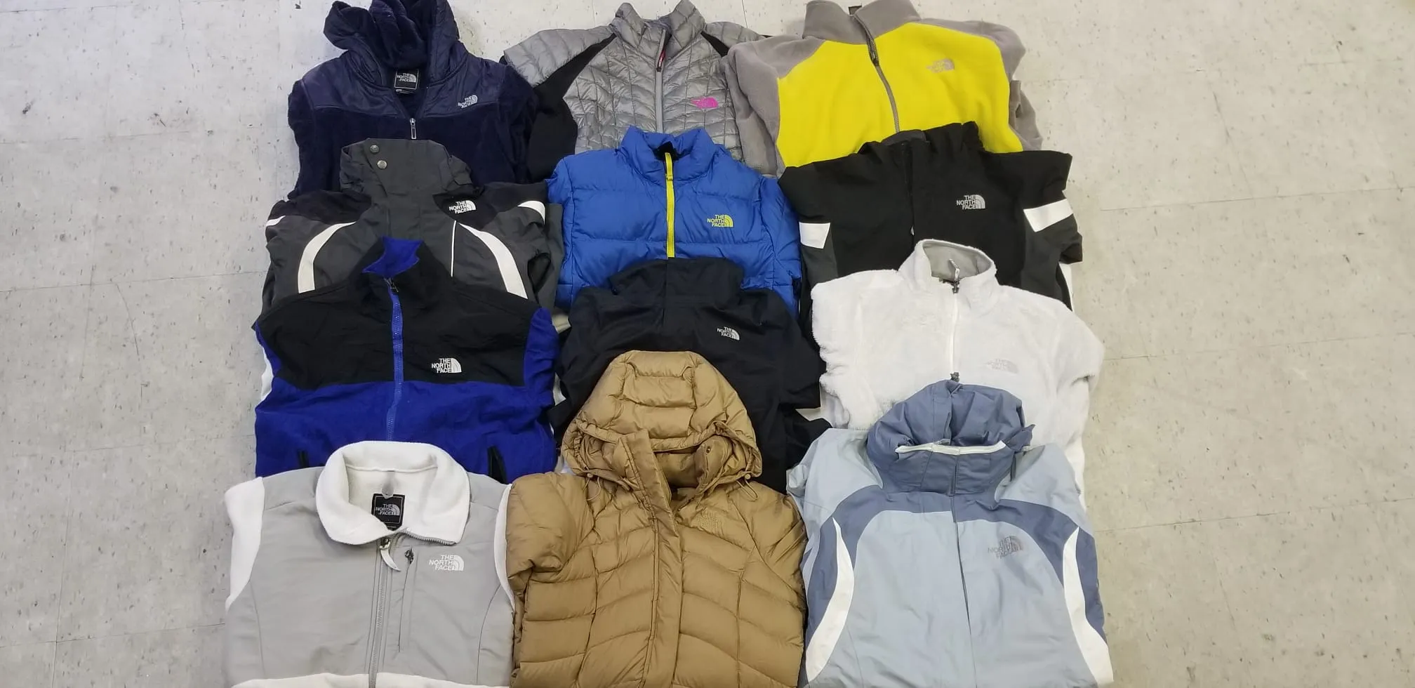 North face jackets (12 pieces)