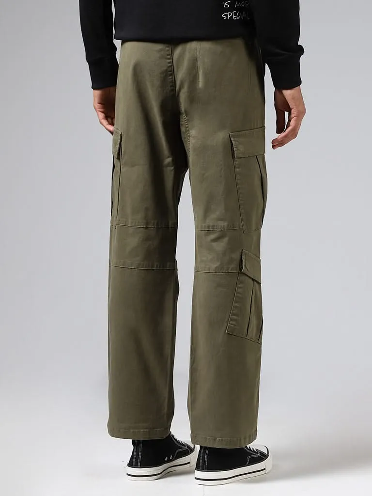 Nuon Solid Olive Relaxed-Fit Mid-Rise Cargo Chinos